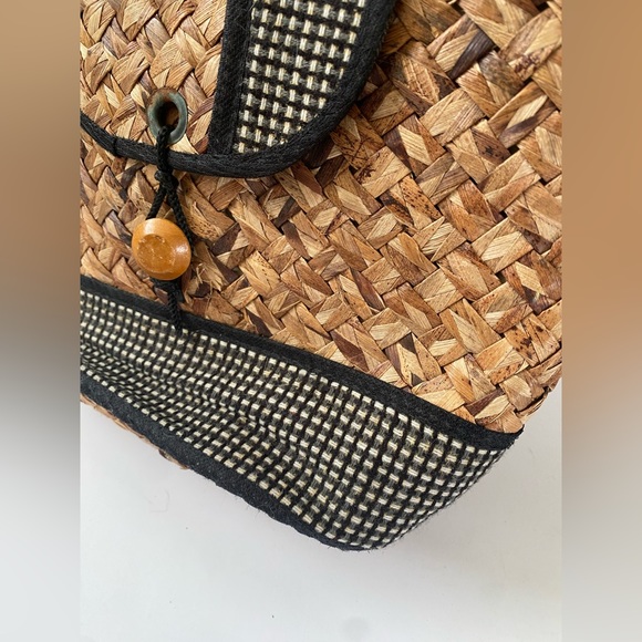 Handmade Brown Straw Backpack Shoulder Bag - Picture 5 of 6